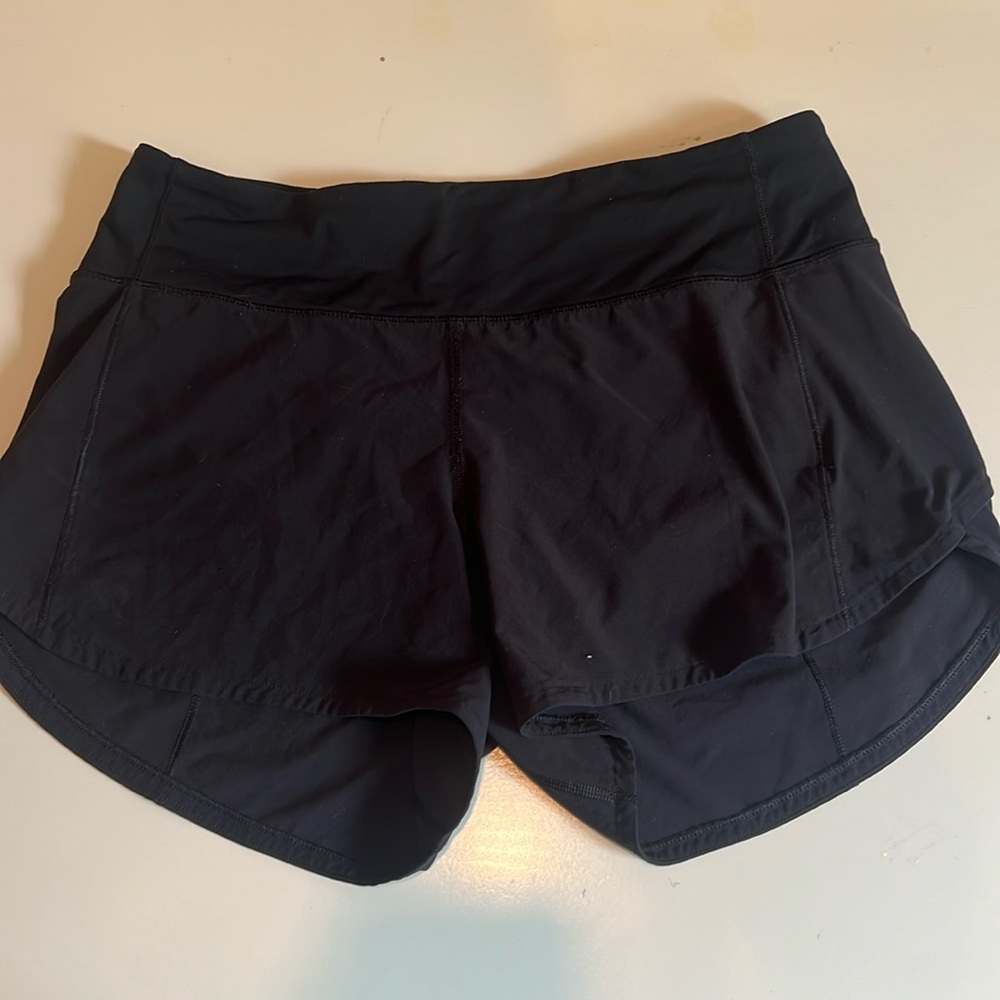 Black Lululemon speed up shorts size 6 4” inseam